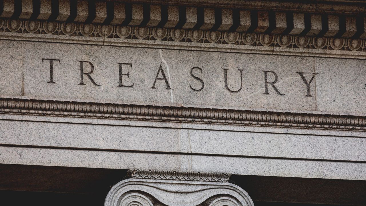 Treasury orders review of pub and hotel business rates system