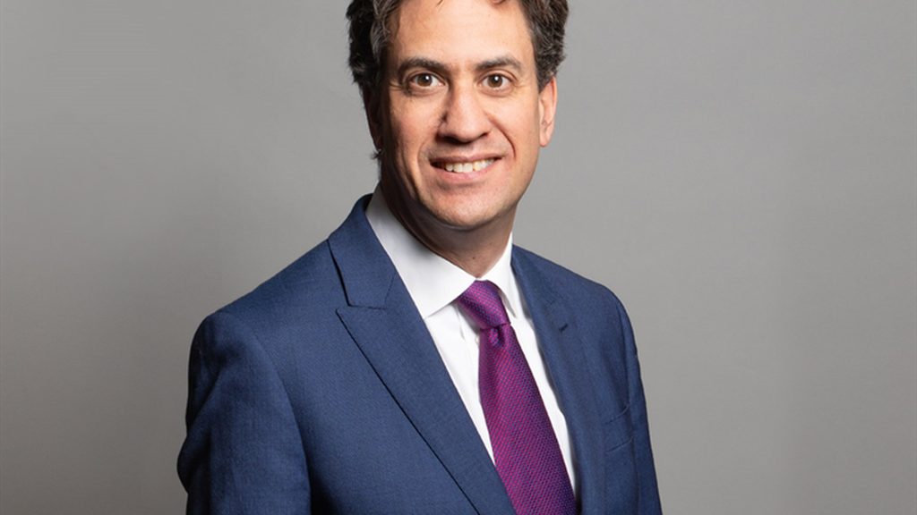 Miliband to unveil West Bank settlement trade ban as Israel warns it will retaliate