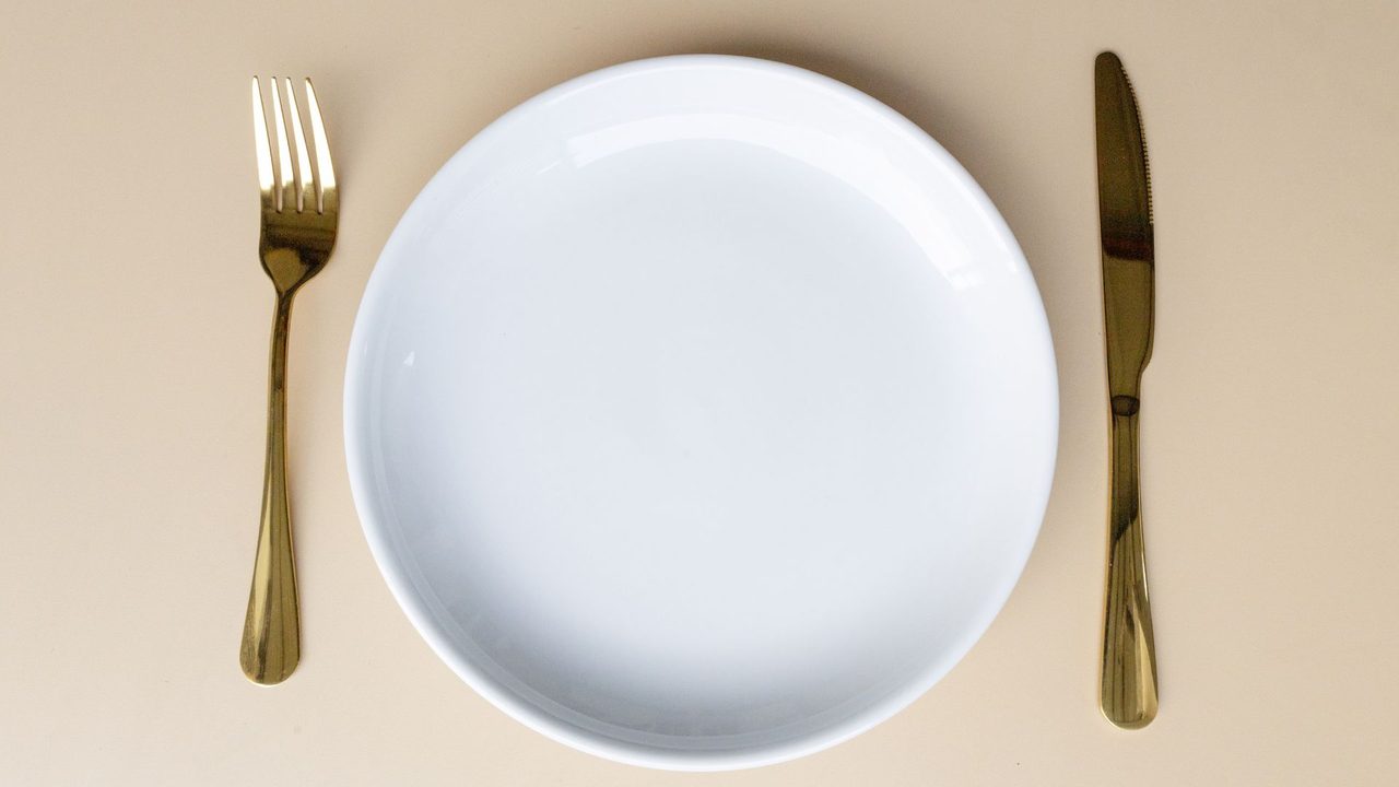 Free school meals expand but holiday food scheme stays shut to 500,000 children, charity says