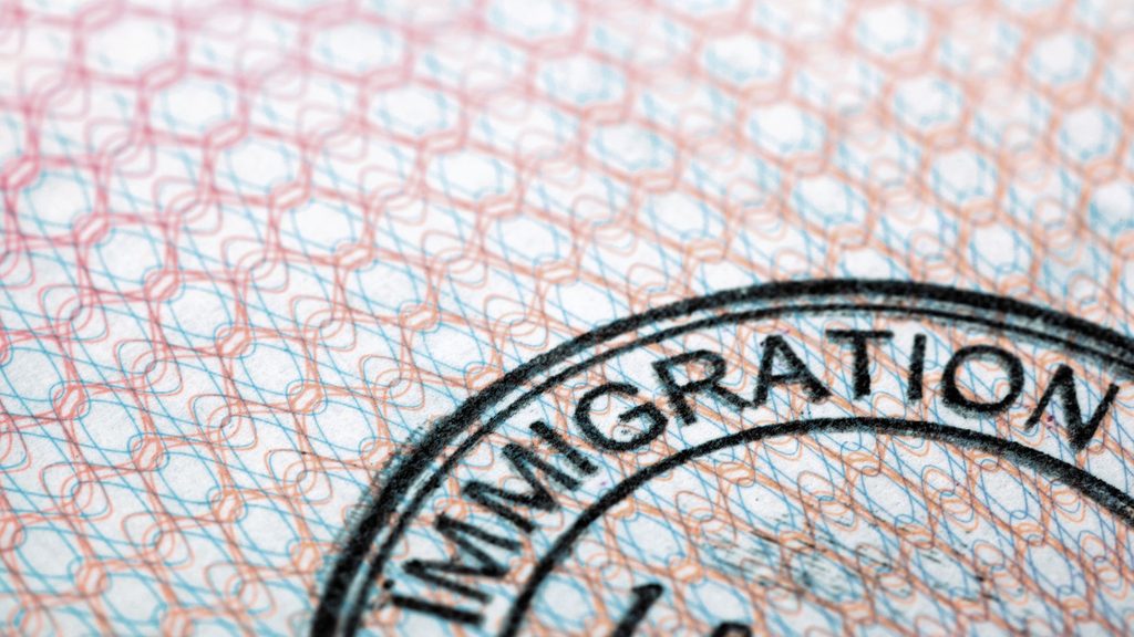 UK Net Migration Falls Two-Thirds to Near Post-Brexit Levels After Tougher Rules