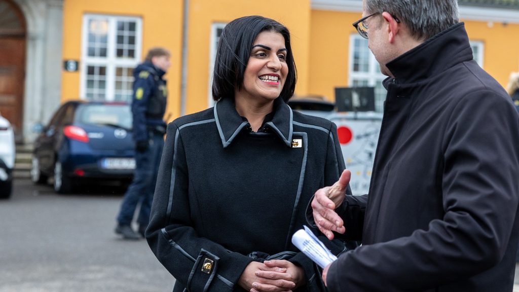 UK to review refugee status every 30 months for new claims 